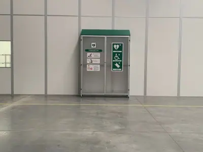 Mampara de acrílico instalada en área común