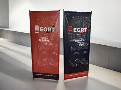 Banners enrollables con imagen de marca para punto de venta · EGRT